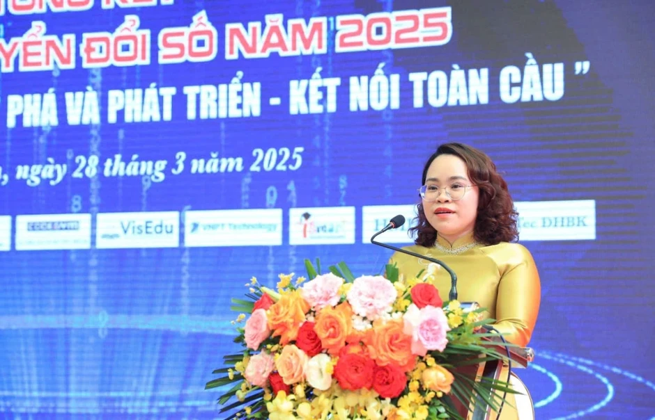 Phụ nữ tham chính: Hành trình lãnh đạo từ trách nhiệm đến cống hiến Phụ nữ tham chính: Hành trình lãnh đạo từ trách nhiệm đến cống hiến