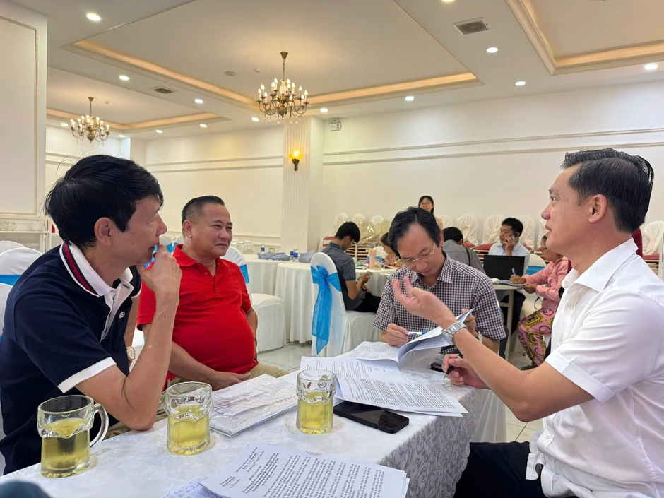 Phú Quốc cưỡng chế 6 hộ dân không giao đất phục vụ dự án APEC Phú Quốc cưỡng chế 6 hộ dân không giao đất phục vụ dự án APEC