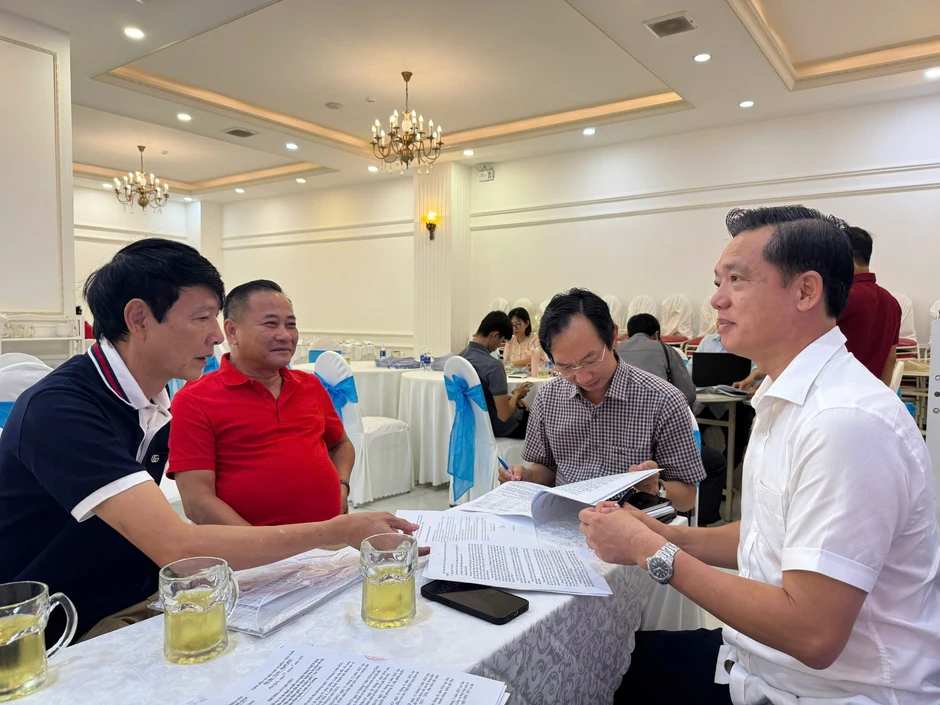 Phú Quốc cưỡng chế 6 hộ dân không giao đất phục vụ dự án APEC Phú Quốc cưỡng chế 6 hộ dân không giao đất phục vụ dự án APEC