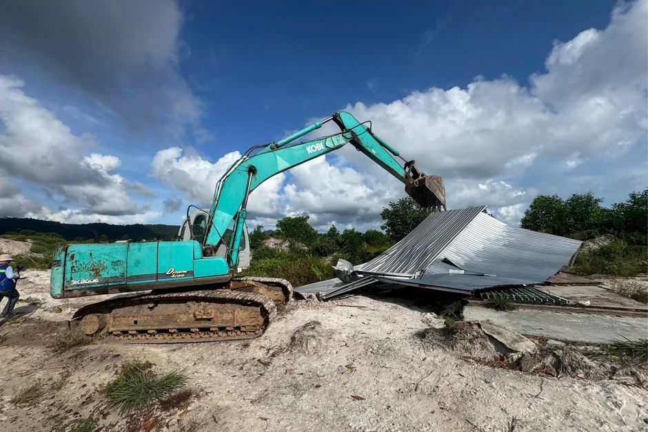 Phú Quốc đồng loạt cưỡng chế các trường hợp lấn chiếm đất rừng, đất công Phú Quốc đồng loạt cưỡng chế các trường hợp lấn chiếm đất rừng, đất công