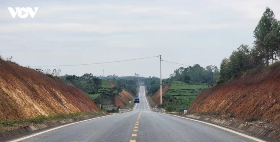 Phú Thọ đề xuất được giao quản lý, đầu tư tuyến cao tốc Việt Trì - Hòa Bình Phú Thọ đề xuất được giao quản lý, đầu tư tuyến cao tốc Việt Trì - Hòa Bình