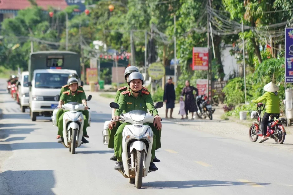 Phú Thọ đồng loạt ra quân tại 148 xã, phường, quyết liệt đấu tranh với tội phạm ma túy Phú Thọ đồng loạt ra quân tại 148 xã, phường, quyết liệt đấu tranh với tội phạm ma túy