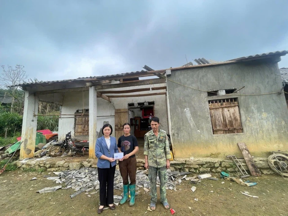 Phú Thọ, Lào Cai và Thái Nguyên huy động sửa chữa nhà cho nhân dân sau dông lốc Phú Thọ, Lào Cai và Thái Nguyên huy động sửa chữa nhà cho nhân dân sau dông lốc