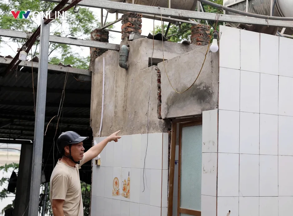Phú Thọ: Mùa nước cạn, bờ sông Hồng sạt lở nghiêm trọng: Khẩn cấp di dời 12 hộ dân