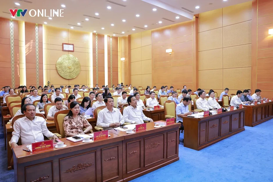 Phú Thọ: Sau một năm vận hành chính quyền 2 cấp, bộ máy tinh gọn, phục vụ người dân tốt hơn Phú Thọ: Sau một năm vận hành chính quyền 2 cấp, bộ máy tinh gọn, phục vụ người dân tốt hơn