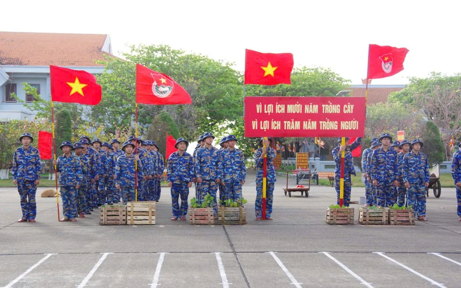 Phủ xanh Trường Sa mừng sinh nhật Bác Phủ xanh Trường Sa mừng sinh nhật Bác