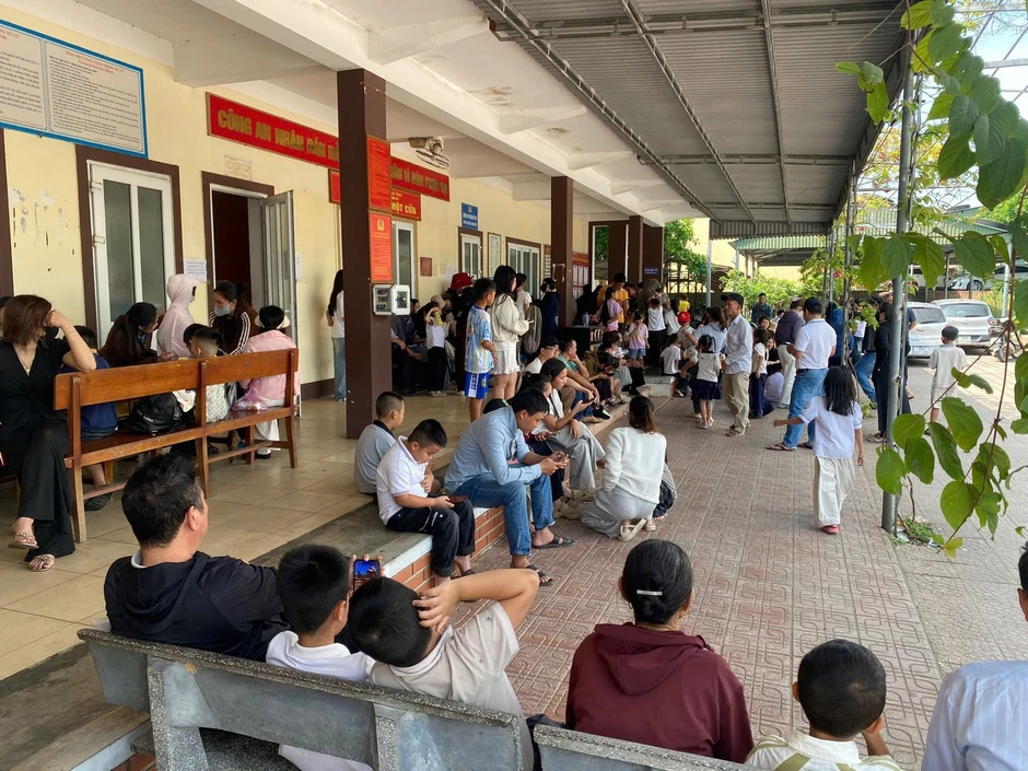 Phục vụ xuyên lễ, Công an Hà Tĩnh tăng tốc cấp định danh điện tử