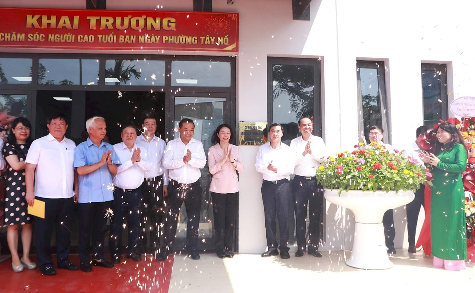 Phường Tây Hồ (Hà Nội) thí điểm mô hình chăm sóc người cao tuổi ban ngày tại cộng đồng Phường Tây Hồ (Hà Nội) thí điểm mô hình chăm sóc người cao tuổi ban ngày tại cộng đồng