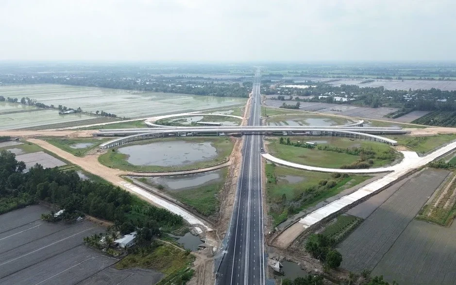 Phương tiện được lưu thông trên cao tốc Hậu Giang-Cà Mau từ 11h30 ngày 29/4 Phương tiện được lưu thông trên cao tốc Hậu Giang-Cà Mau từ 11h30 ngày 29/4