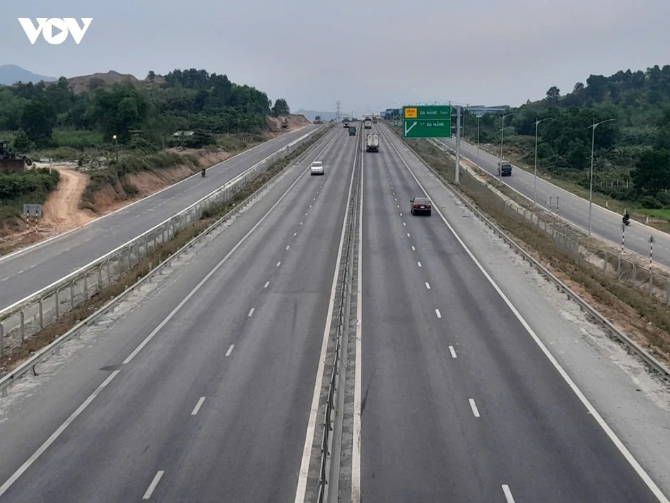 Phương tiện được phép lưu thông 80km/h trên cao tốc Hòa Liên-Túy Loan Phương tiện được phép lưu thông 80km/h trên cao tốc Hòa Liên-Túy Loan