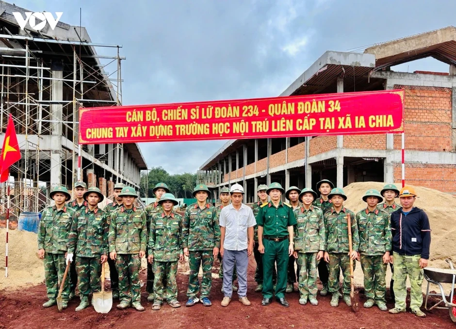 Quân đoàn 34 nỗ lực đưa trường nội trú liên cấp vùng biên Gia Lai về đích