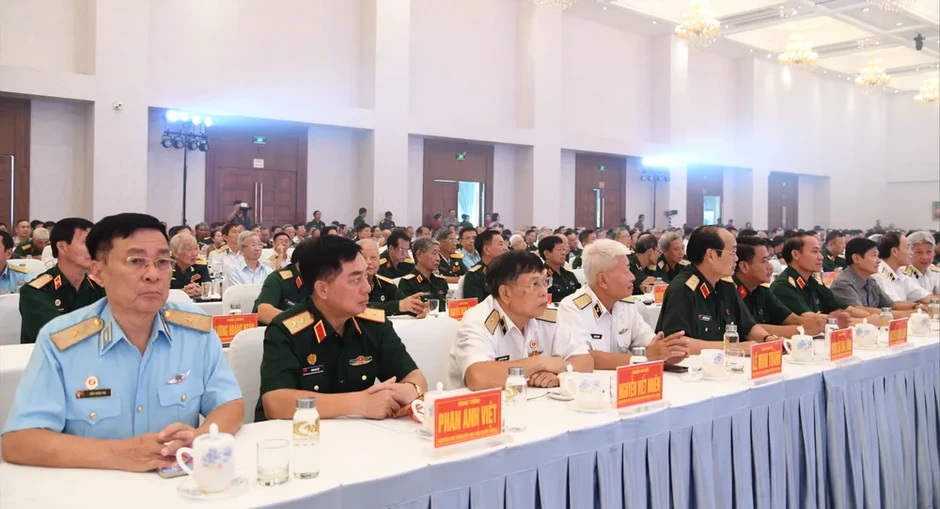 Quân khu 7 gặp mặt hơn 800 cán bộ cao cấp quân đội nghỉ hưu, nghỉ công tác Quân khu 7 gặp mặt hơn 800 cán bộ cao cấp quân đội nghỉ hưu, nghỉ công tác
