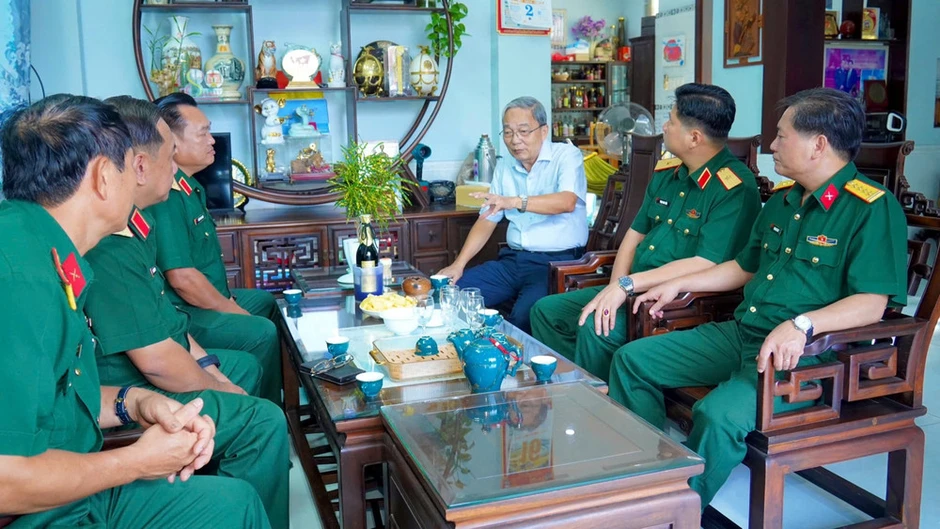 Quân khu 7 tri ân người có công và động viên lực lượng tìm kiếm hài cốt liệt sĩ