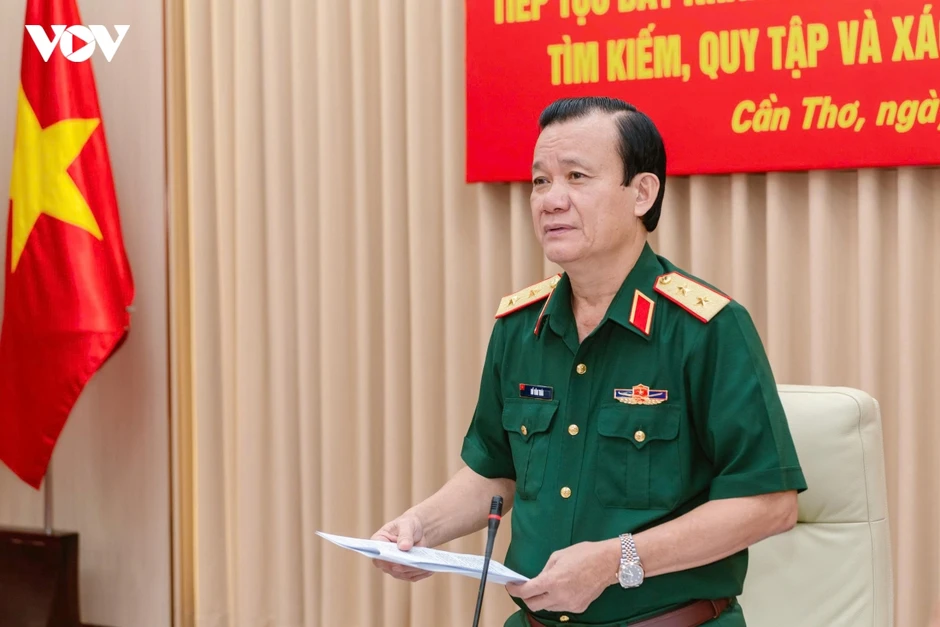 Quân khu 9 bàn giao hơn 2.340 mẫu phẩm hài cốt liệt sĩ đủ điều kiện giám định ADN Quân khu 9 bàn giao hơn 2.340 mẫu phẩm hài cốt liệt sĩ đủ điều kiện giám định ADN