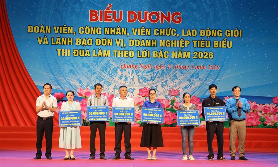 Quảng Ngãi biểu dương tập thể, cá nhân tiêu biểu thi đua làm theo lời Bác Quảng Ngãi biểu dương tập thể, cá nhân tiêu biểu thi đua làm theo lời Bác