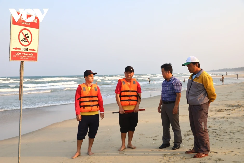Quảng Ngãi giữ an toàn mùa tắm biển, không chủ quan nguy cơ đuối nước Quảng Ngãi giữ an toàn mùa tắm biển, không chủ quan nguy cơ đuối nước