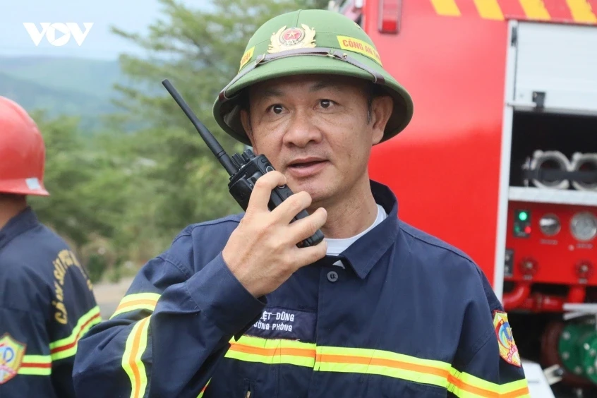 Quảng Ngãi khẩn trương khống chế cháy bãi rác Nghĩa Kỳ Quảng Ngãi khẩn trương khống chế cháy bãi rác Nghĩa Kỳ