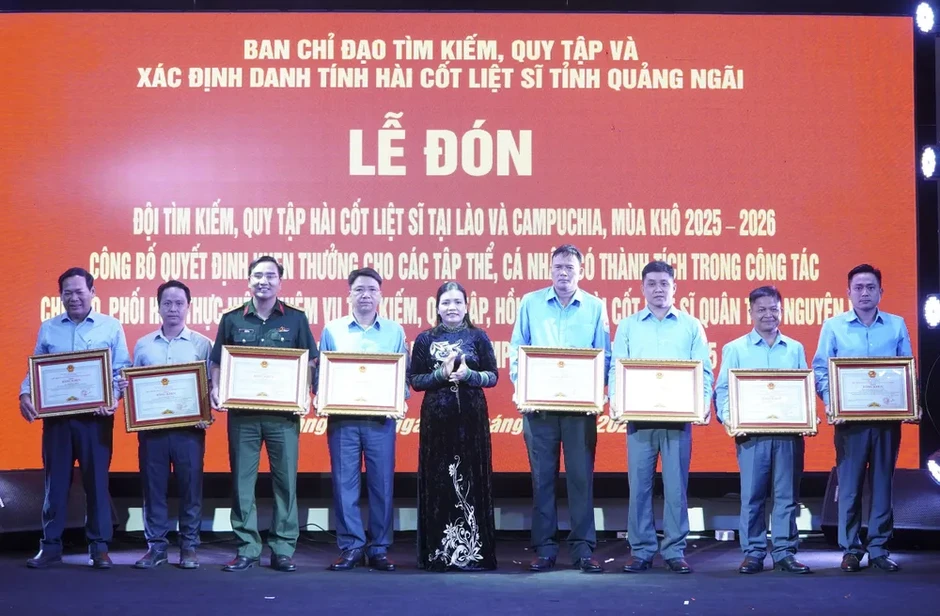 Quảng Ngãi: Quy tập 16 hài cốt liệt sĩ Quảng Ngãi: Quy tập 16 hài cốt liệt sĩ