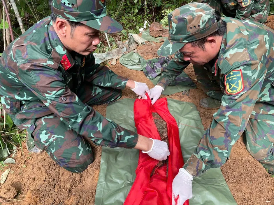 Quảng Ngãi: Quy tập thêm 5 bộ hài cốt liệt sĩ Quảng Ngãi: Quy tập thêm 5 bộ hài cốt liệt sĩ