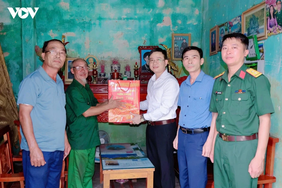 Quảng Ninh chăm lo người có công bằng những việc làm thiết thực Quảng Ninh chăm lo người có công bằng những việc làm thiết thực