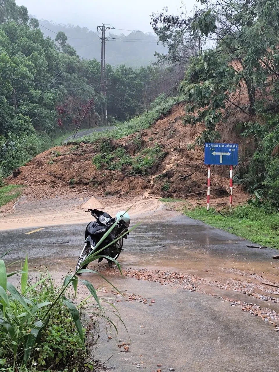 Quảng Ninh: Mưa to gây lụt cục bộ tại một số địa phương Quảng Ninh: Mưa to gây lụt cục bộ tại một số địa phương