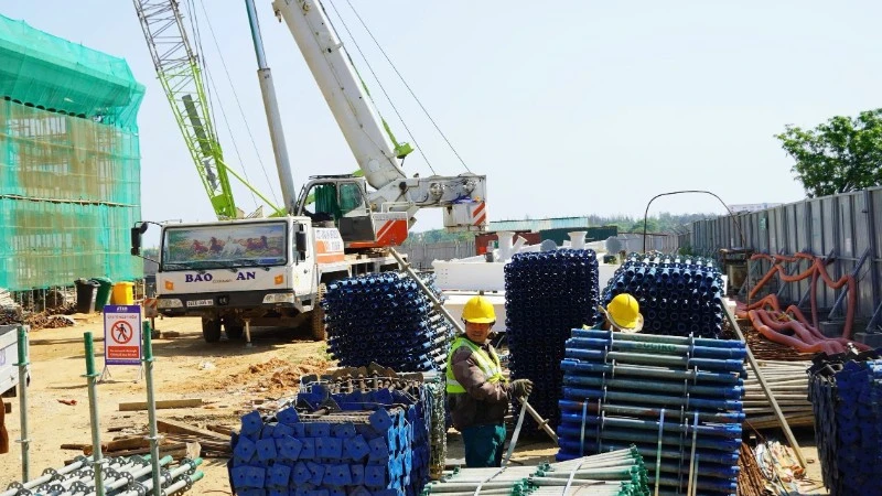 Quảng Trị: Đẩy nhanh tiến độ thi công Dự án Nhà ga T2-Cảng hàng không Đồng Hới Quảng Trị: Đẩy nhanh tiến độ thi công Dự án Nhà ga T2-Cảng hàng không Đồng Hới