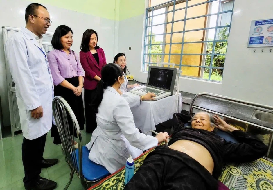 Quảng Trị thu hút nhân lực y tế để hiện thực hóa Nghị quyết 72 của Bộ Chính trị Quảng Trị thu hút nhân lực y tế để hiện thực hóa Nghị quyết 72 của Bộ Chính trị