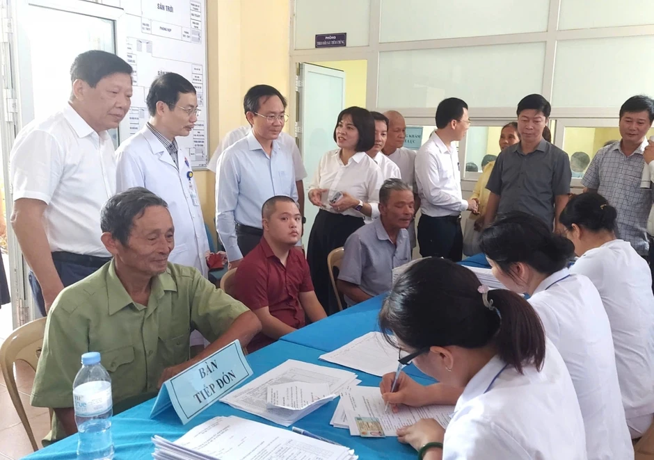 Quảng Trị thu hút nhân lực y tế để hiện thực hóa Nghị quyết 72 của Bộ Chính trị Quảng Trị thu hút nhân lực y tế để hiện thực hóa Nghị quyết 72 của Bộ Chính trị