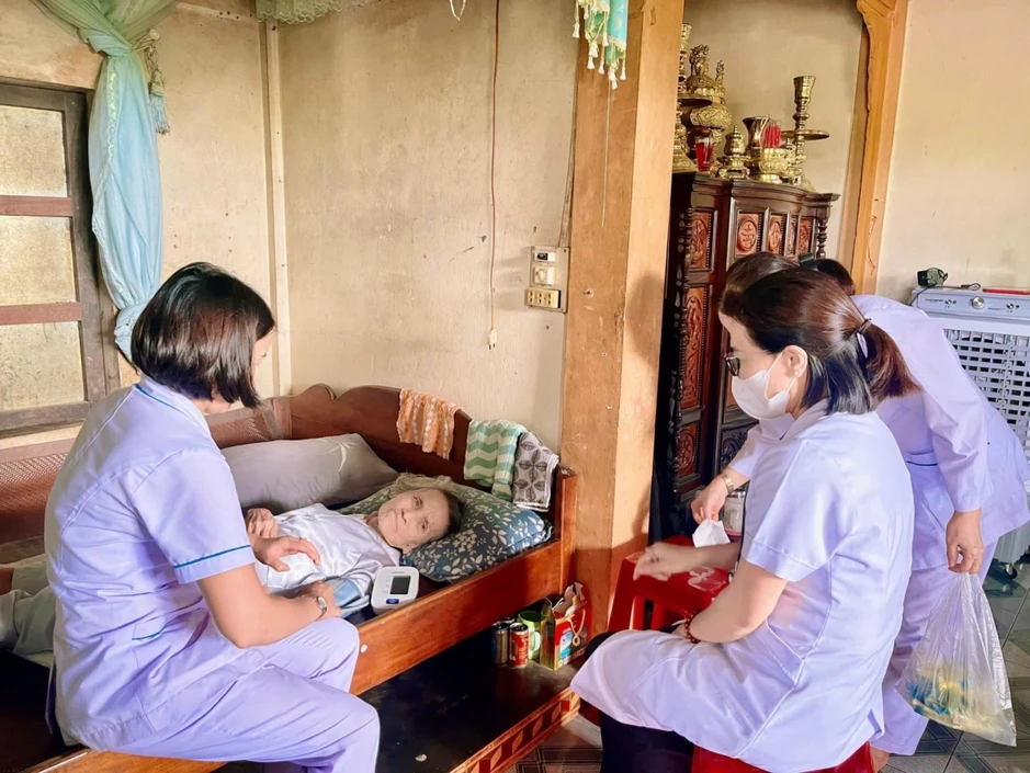 Quảng Trị thu hút nhân lực y tế để hiện thực hóa Nghị quyết 72 của Bộ Chính trị Quảng Trị thu hút nhân lực y tế để hiện thực hóa Nghị quyết 72 của Bộ Chính trị