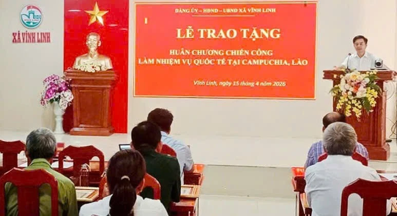 Quảng Trị trao tặng Huân chương Chiến công cho các quân nhân hoàn thành nhiệm vụ quốc tế Quảng Trị trao tặng Huân chương Chiến công cho các quân nhân hoàn thành nhiệm vụ quốc tế