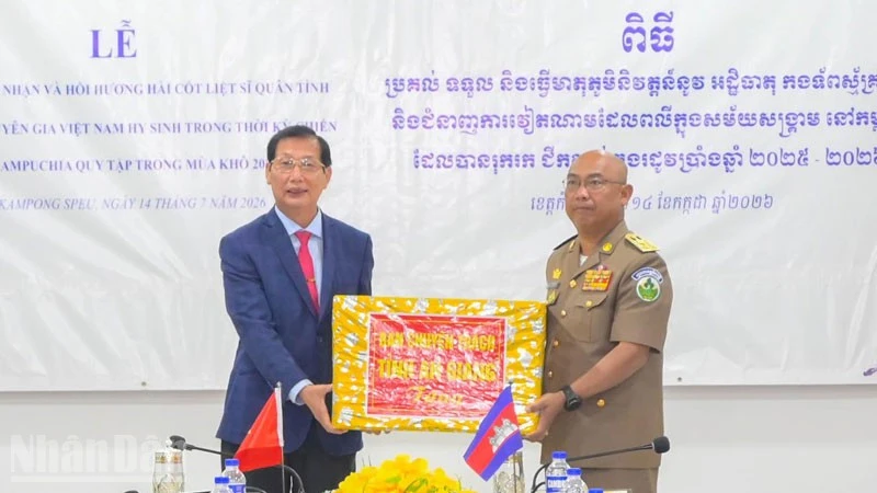 Quy tập 81 hài cốt liệt sĩ tại Kampong Speu, Vương quốc Campuchia Quy tập 81 hài cốt liệt sĩ tại Kampong Speu, Vương quốc Campuchia