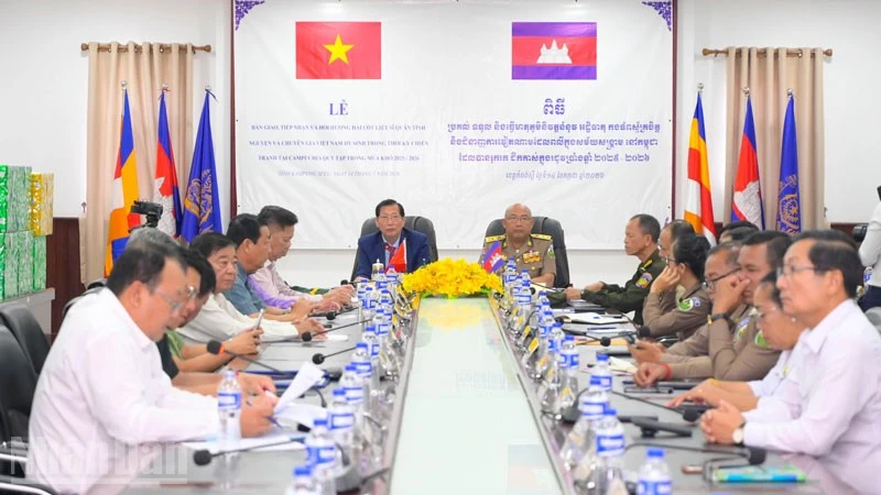 Quy tập 81 hài cốt liệt sĩ tại Kampong Speu, Vương quốc Campuchia Quy tập 81 hài cốt liệt sĩ tại Kampong Speu, Vương quốc Campuchia