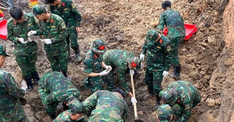 Quy tập thêm 6 bộ hài cốt liệt sĩ tại Công viên Lê Thị Riêng
