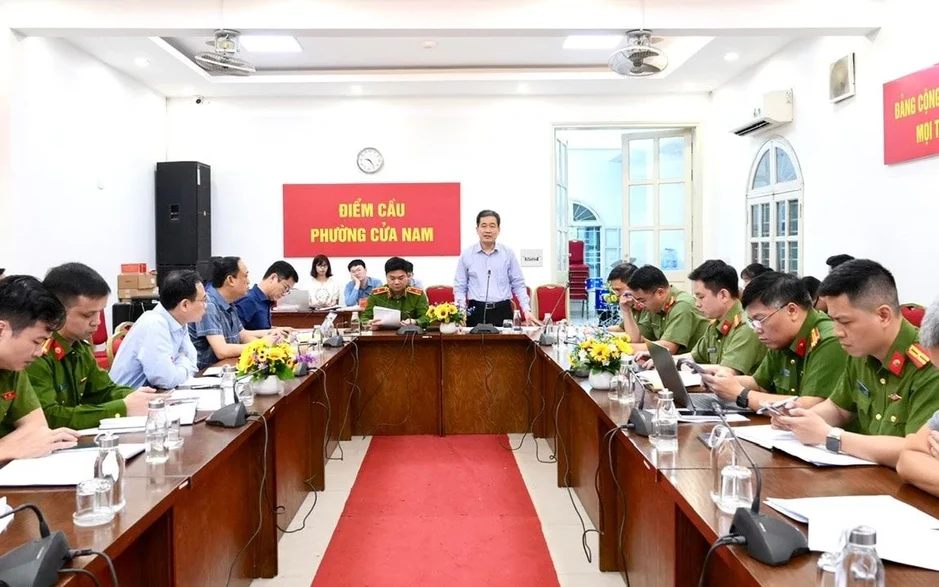 Quyết liệt xử lý “điểm nghẽn” trật tự đô thị tại phường Cửa Nam trước dịp 30/4, 1/5 Quyết liệt xử lý “điểm nghẽn” trật tự đô thị tại phường Cửa Nam trước dịp 30/4, 1/5