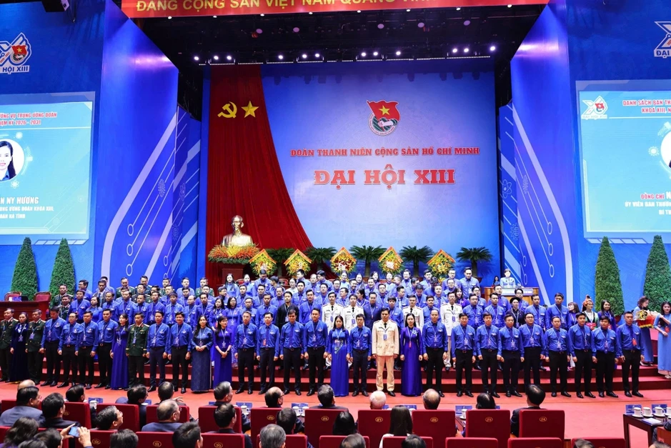 Ra mắt Ban Chấp hành Trung ương Đoàn khóa XIII gồm 119 ủy viên Ra mắt Ban Chấp hành Trung ương Đoàn khóa XIII gồm 119 ủy viên