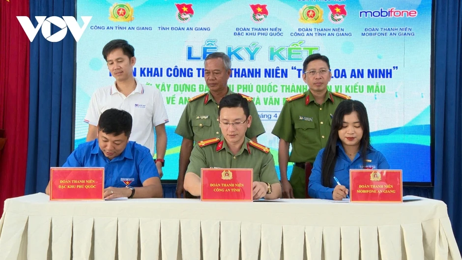 Ra mắt công trình thanh niên “Tiếng loa an ninh” tại đặc khu Phú Quốc Ra mắt công trình thanh niên “Tiếng loa an ninh” tại đặc khu Phú Quốc