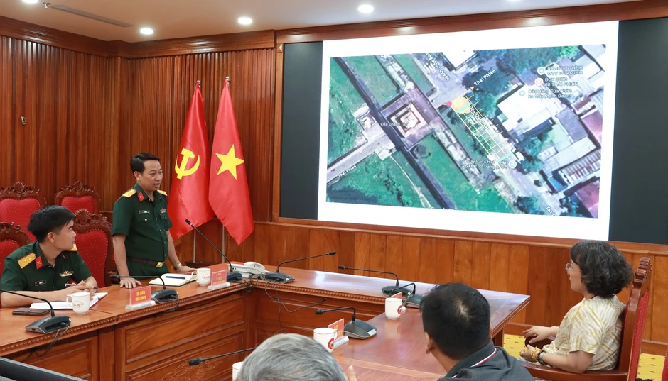 Radar xuyên đất ghi nhận kết quả bước đầu khi dò tìm mộ tập thể liệt sĩ tại Huế Radar xuyên đất ghi nhận kết quả bước đầu khi dò tìm mộ tập thể liệt sĩ tại Huế