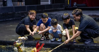 Rạp xiếc Phú Thọ mở cửa tự do cho người dân tham quan hậu trường