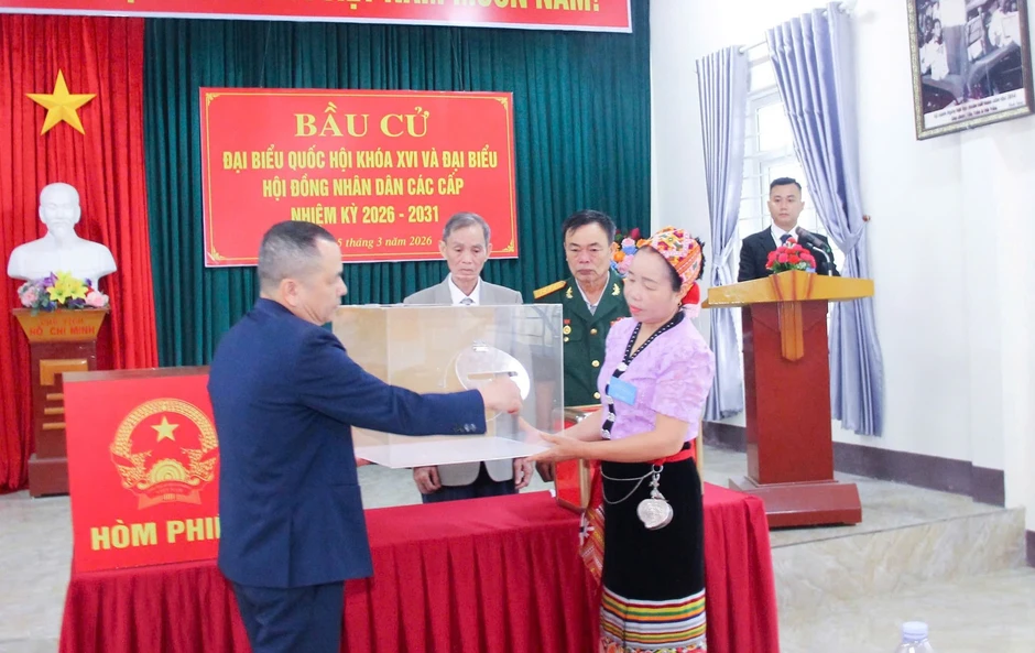 Rộn ràng ngày hội non sông trên quê hương Chủ tịch Hồ Chí Minh Rộn ràng ngày hội non sông trên quê hương Chủ tịch Hồ Chí Minh