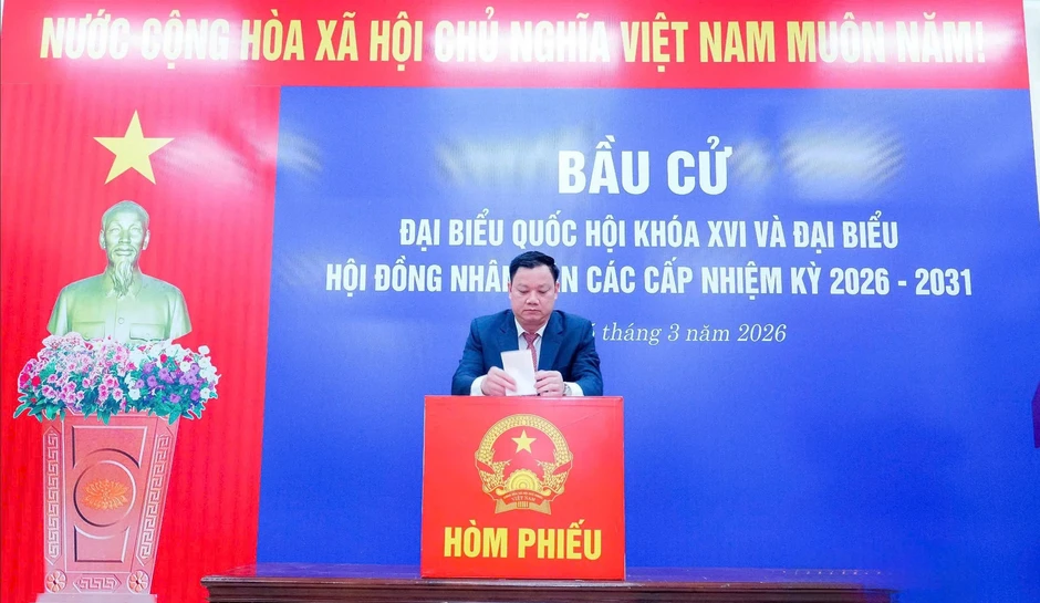 Rộn ràng ngày hội non sông trên quê hương Chủ tịch Hồ Chí Minh Rộn ràng ngày hội non sông trên quê hương Chủ tịch Hồ Chí Minh