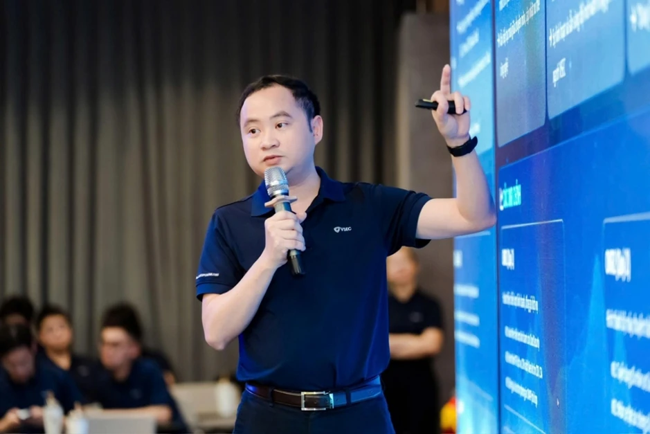 Rủi ro từ việc dùng chung tài khoản ChatGPT với người lạ Rủi ro từ việc dùng chung tài khoản ChatGPT với người lạ