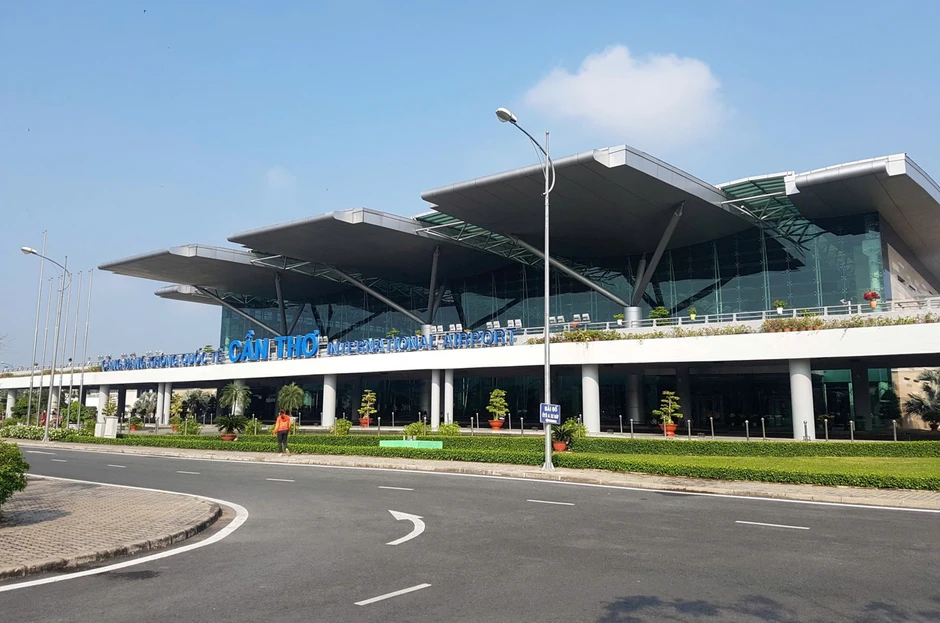 'Sân bay quốc tế mà cả năm không có chuyến bay quốc tế' 'Sân bay quốc tế mà cả năm không có chuyến bay quốc tế'