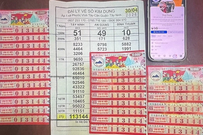 Sáng 1-5, lộ diện nhiều người ở 3 tỉnh trúng xổ số miền Nam Sáng 1-5, lộ diện nhiều người ở 3 tỉnh trúng xổ số miền Nam