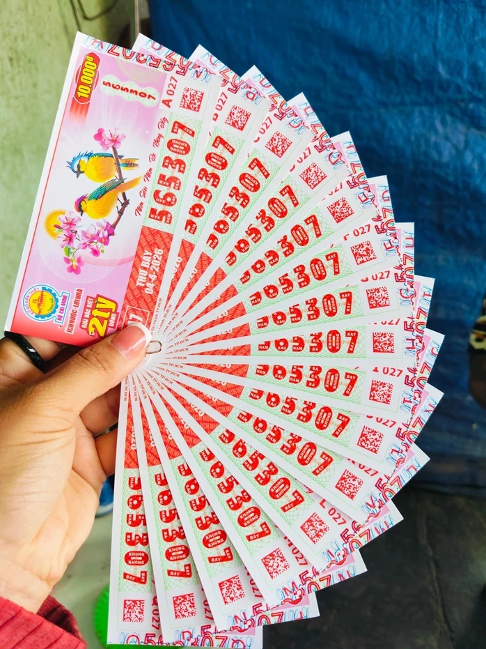Sáng 4-4, lộ diện sự trùng hợp của 2 giải độc đắc xổ số miền Nam Sáng 4-4, lộ diện sự trùng hợp của 2 giải độc đắc xổ số miền Nam