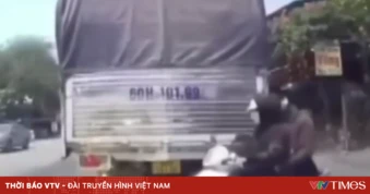 Sang đường ẩu, tầm nhìn bị che khuất, hai người đi xe máy suýt trả giá đắt