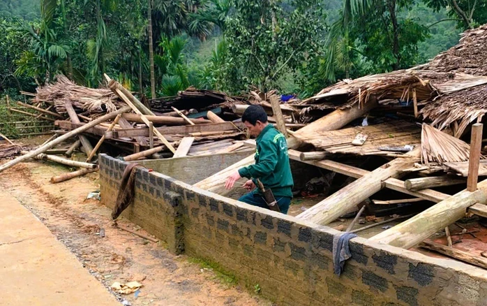 Sập nhà trong mưa dông, bé trai 13 tuổi tử vong Sập nhà trong mưa dông, bé trai 13 tuổi tử vong