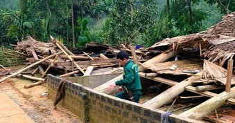 Sập nhà trong mưa dông, bé trai 13 tuổi tử vong