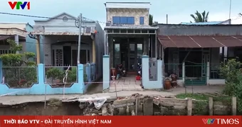 Sạt lở bờ sông ở Cần Thơ đe dọa nhiều hộ dân