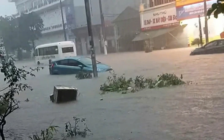 Sạt lở đất ở Phú Thọ, hai trẻ bị thương phải nhập viện Sạt lở đất ở Phú Thọ, hai trẻ bị thương phải nhập viện