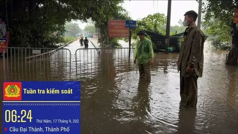 Sạt mái đê tả sông Đáy, tràn đê bờ bao sông Bùi